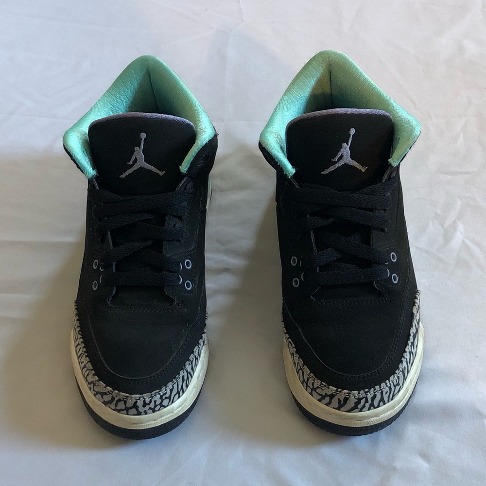 Jordan Retro 3 Size 6 Youth
